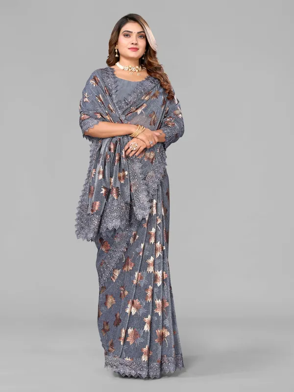 Foil_Work_Saree_in_Rich_Zari_Fabric_with_Intricate_Chemical_Lace