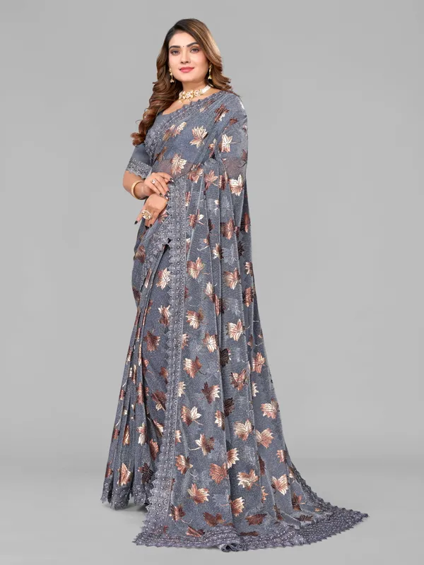Foil_Work_Saree_in_Rich_Zari_Fabric_with_Intricate_Chemical_Lace