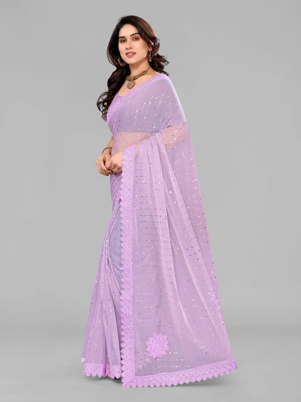 Mirror_Majesty:_Zari_Fabric_Saree_with_Chemical_Lace_Detailing