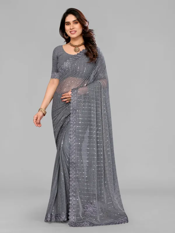 Mirror_Majesty:_Zari_Fabric_Saree_with_Chemical_Lace_Detailing