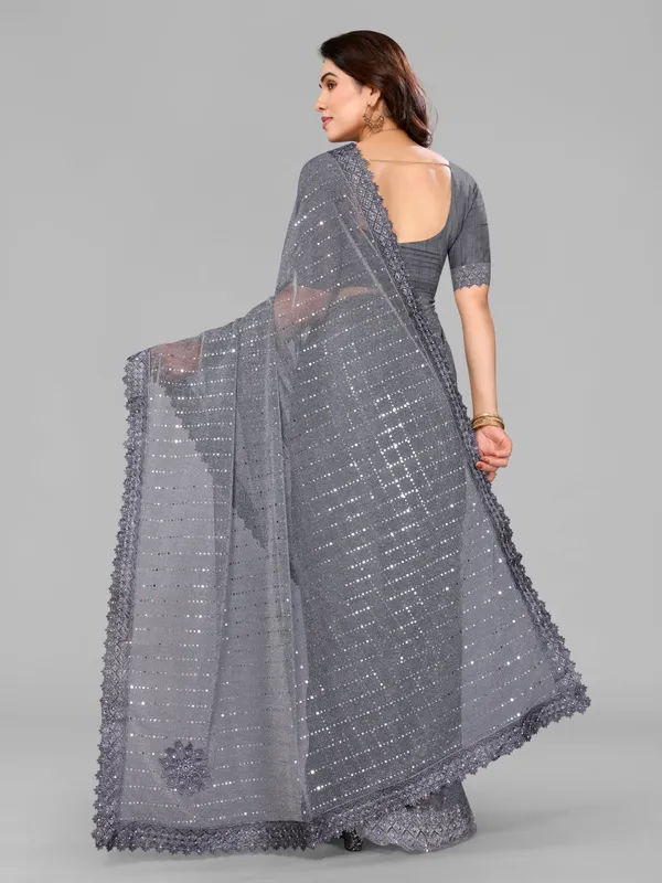 Mirror_Majesty:_Zari_Fabric_Saree_with_Chemical_Lace_Detailing