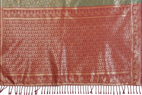 Luxury_in_Every_Thread_Jacquard_Sarees_&_Blouse_Pieces