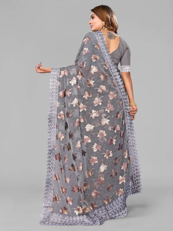 Foil_Work_Saree_in_Rich_Zari_Fabric_with_Intricate_Chemical_Lace