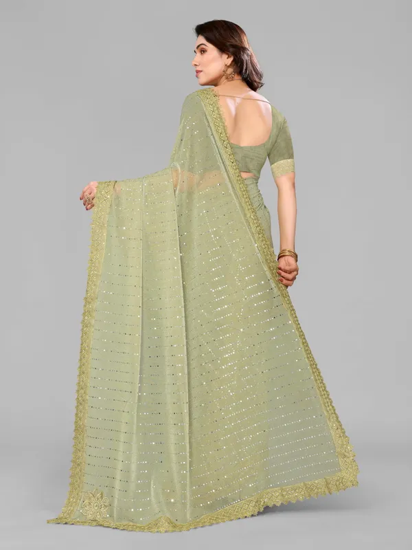 Mirror_Majesty:_Zari_Fabric_Saree_with_Chemical_Lace_Detailing