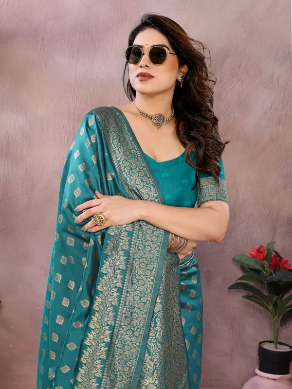Luxury_in_Every_Thread_Jacquard_Sarees_&_Blouse_Pieces