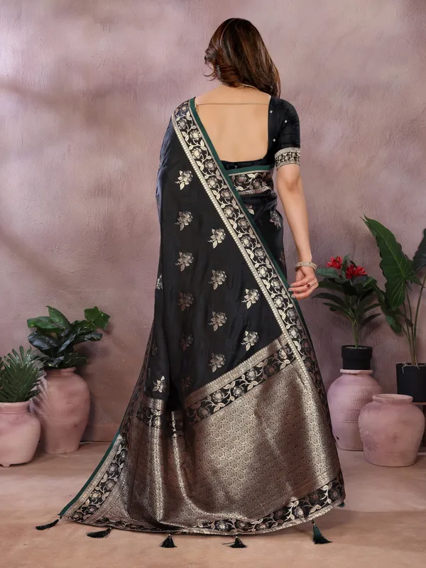 Luxury_in_Every_Thread_Jacquard_Sarees_&_Blouse_Pieces