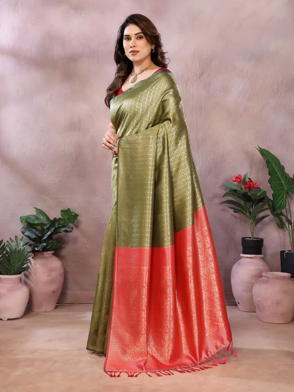 Luxury_in_Every_Thread_Jacquard_Sarees_&_Blouse_Pieces