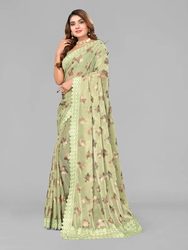 Foil_Work_Saree_in_Rich_Zari_Fabric_with_Intricate_Chemical_Lace