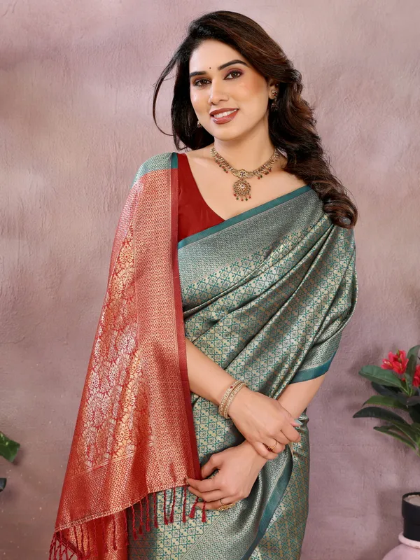 Luxury_in_Every_Thread_Jacquard_Sarees_&_Blouse_Pieces
