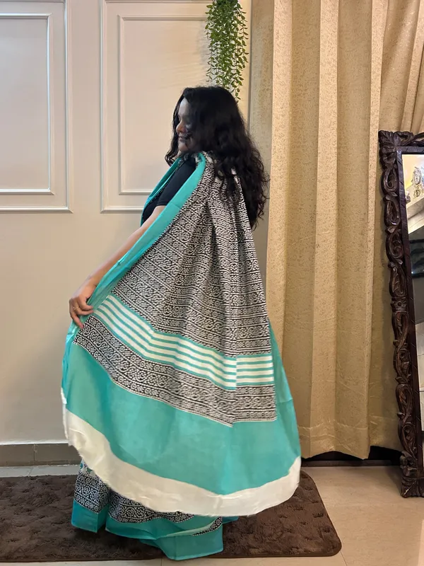 Seagreen_&_Off_White_Cotton_Printed_Saree_With_Blouse_Piece_For_Women_&_Girls