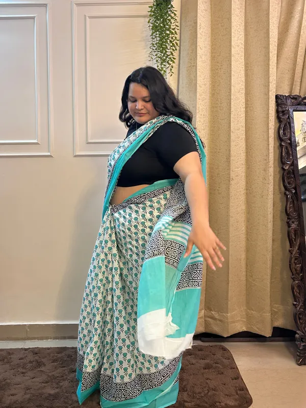 Seagreen_&_Off_White_Cotton_Printed_Saree_With_Blouse_Piece_For_Women_&_Girls