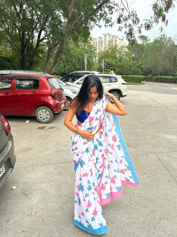 White_&_Blue_Cotton_Printed_Saree_With_Blouse_Piece_For_Women_&_Girls