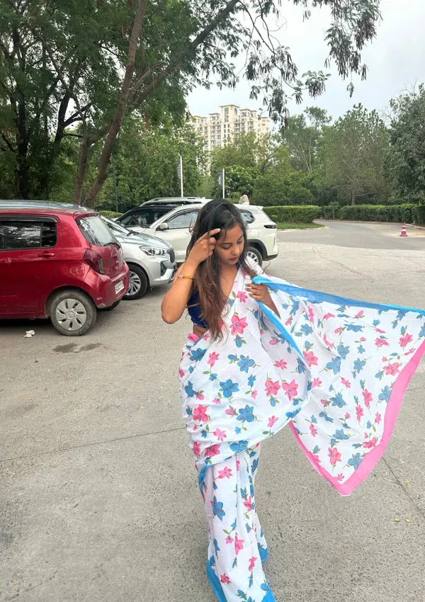 White_&_Blue_Cotton_Printed_Saree_With_Blouse_Piece_For_Women_&_Girls