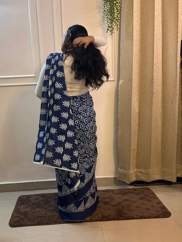 Navyblue_Cotton_Printed_Saree_With_Blouse_Piece_For_Women_&_Girls