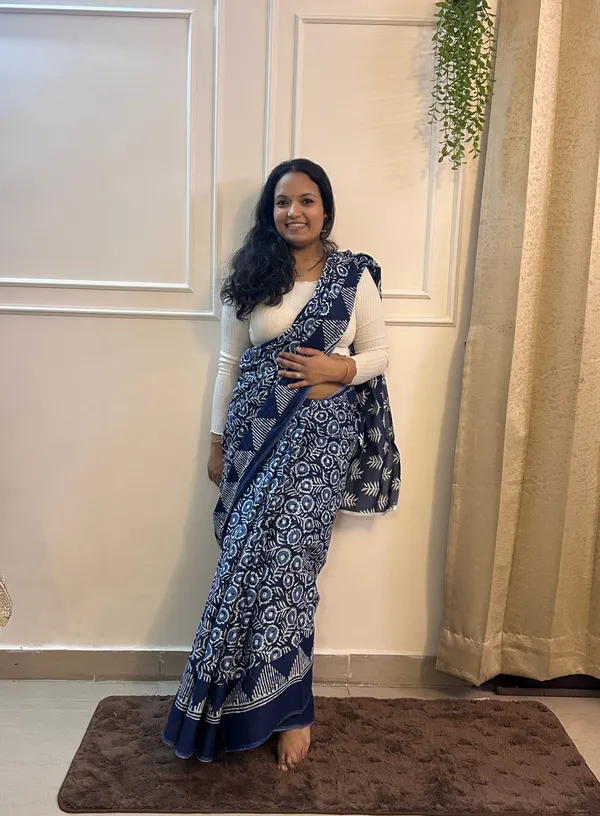 Navyblue_Cotton_Printed_Saree_With_Blouse_Piece_For_Women_&_Girls