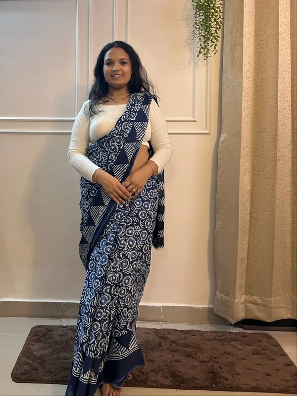 Navyblue_Cotton_Printed_Saree_With_Blouse_Piece_For_Women_&_Girls