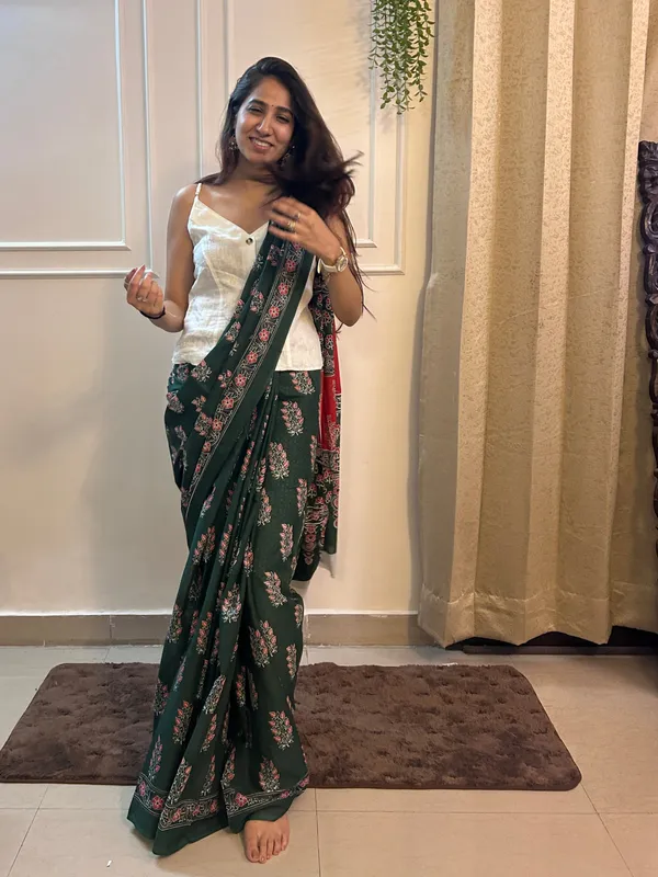 Mehandi_Cotton_Printed_Saree_With_Blouse_Piece_For_Women_&_Girls