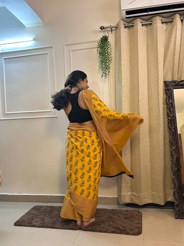 Yellow_Cotton_Printed_Saree_With_Blouse_Piece_For_Women_&_Girls