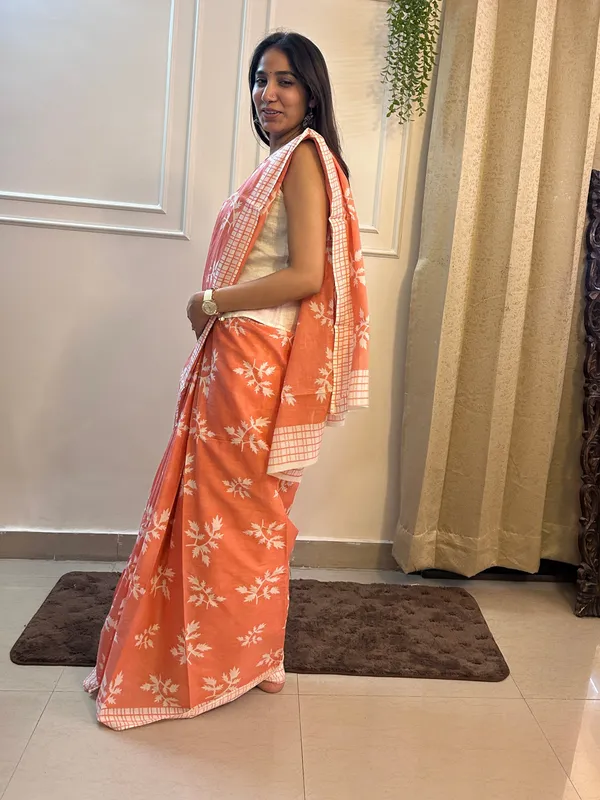 Peach_Cotton_Printed_Saree_With_Blouse_Piece_For_Women_&_Girls