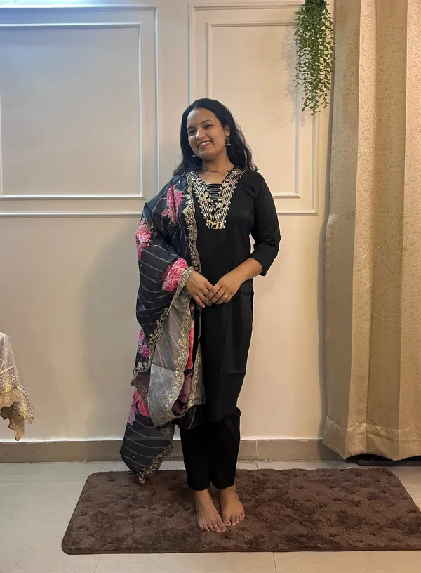 Black_Muslin_Printed_Plain_Suit_Set_With_Printed_Dupatta_For_Women_&_Girls
