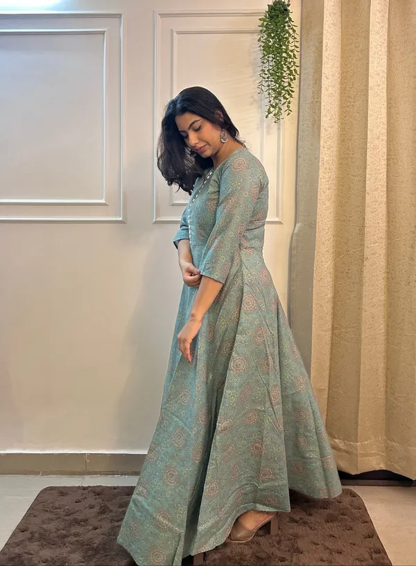 Pastel_Green_Cotton_Printed_&_Floral_Anarkali_Kurta_For_Women_&_Girls