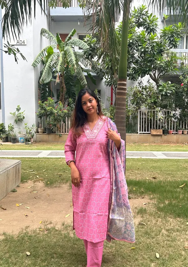 Pink_Cotton_Straight_Suit_Set_With_Dupatta_For_Women_&_Girls