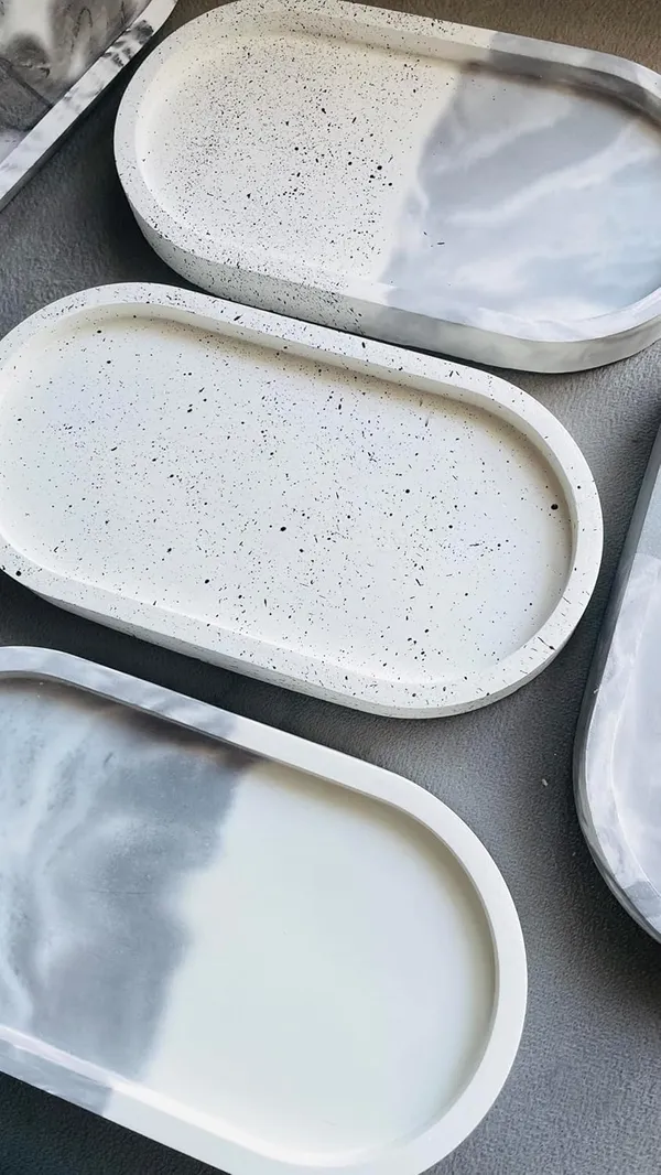 Splatter_Black_Concrete_Oval_Trinket_Tray_|_Jewellery/Makeup/Table_Organizer_|_Home_Decor_|_Candle_Tray_|_Multipurpose_(18.8×10.2×2Cm)_(Splatter_Effect)