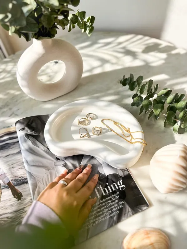 White_Moon_Tray_|_Jewellery_Tray_|_Ideal_For_Centrepiece_Table_|_Concrete_Decor_|_Home_Decor_(21X13X4Cm)