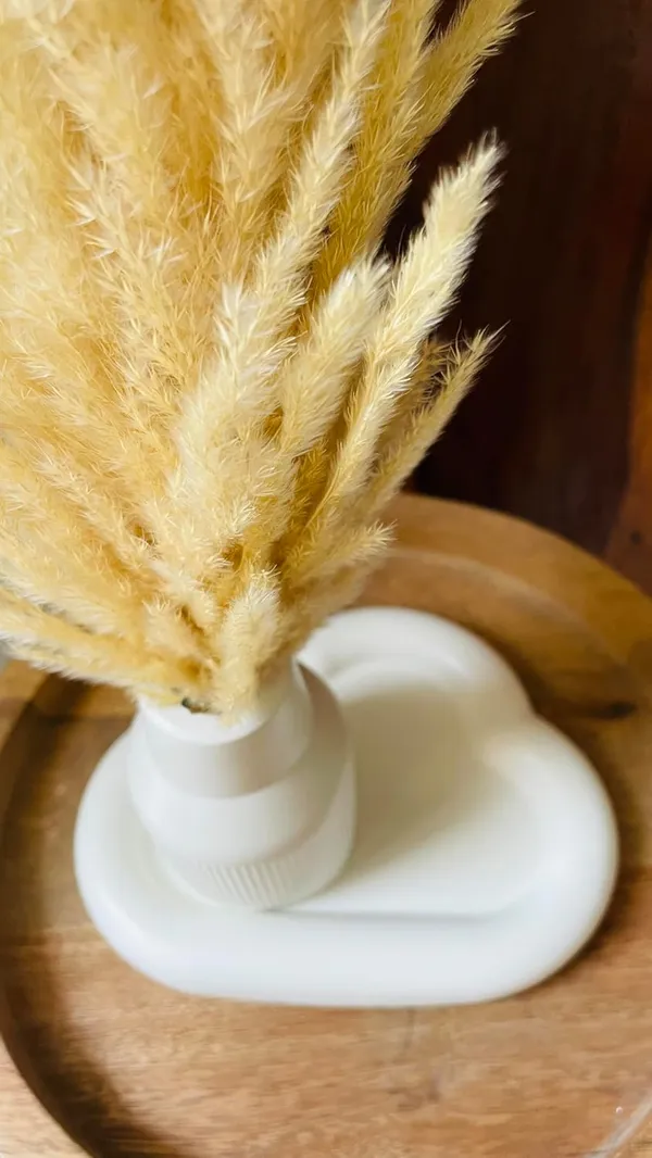 White_Concrete_Cylindrical_Striped_Vase_Combo_Offer_|_Jewellery/Makeup/Table_Organizer_I_Home_Decor_Set_I_(Includes_Mino_Cloud_Tray,_Cylindrical_Striped_Vase,_Naturally_Dried_Pampas_Grass)