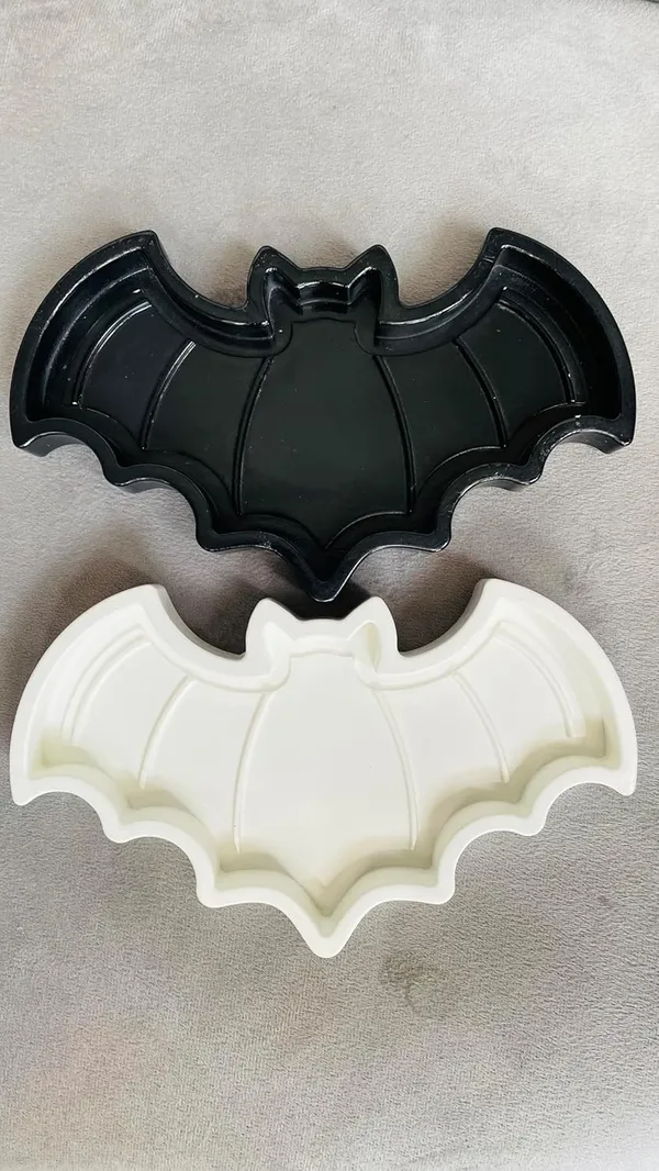 Black_Batman_Tray_|_Bedside_Tray_|_Aesthetic_Tray_|_Minimalist_Decor_|_Trinket_Tray_|_Modern_Home_Decor_|_New_Home_Gift_|_Multipurpose_(18×10_X_2Cm)