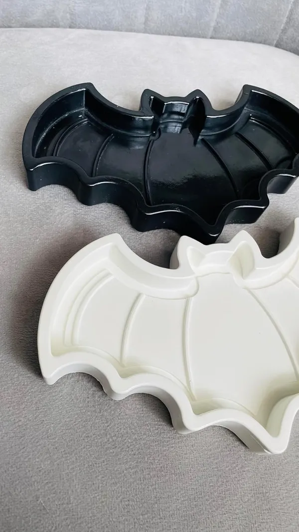 Black_Batman_Tray_|_Bedside_Tray_|_Aesthetic_Tray_|_Minimalist_Decor_|_Trinket_Tray_|_Modern_Home_Decor_|_New_Home_Gift_|_Multipurpose_(18×10_X_2Cm)