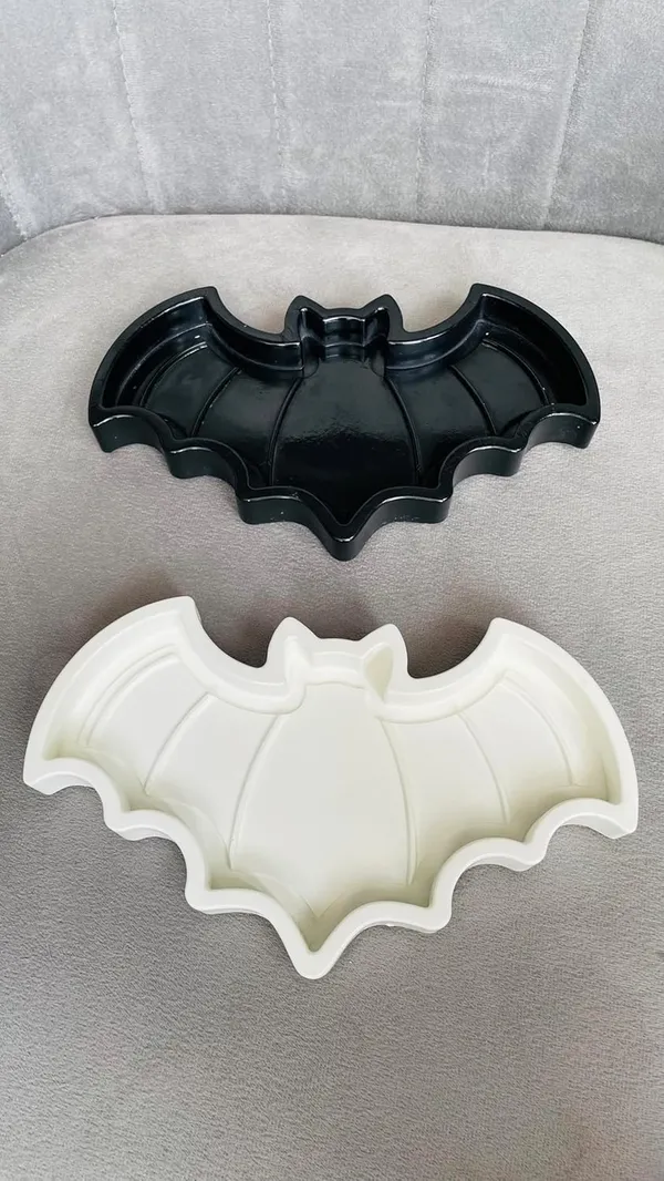 Black_Batman_Tray_|_Bedside_Tray_|_Aesthetic_Tray_|_Minimalist_Decor_|_Trinket_Tray_|_Modern_Home_Decor_|_New_Home_Gift_|_Multipurpose_(18×10_X_2Cm)