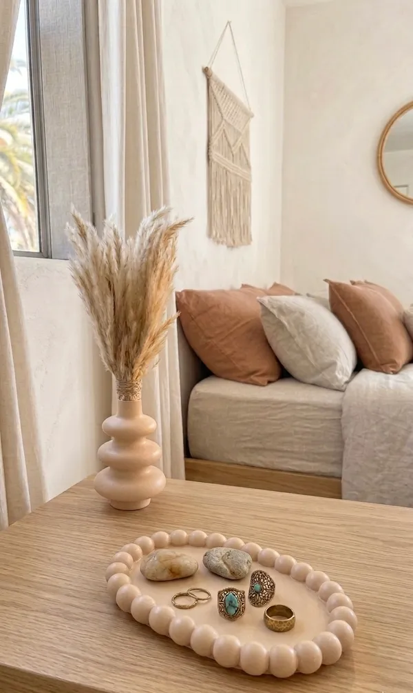 Concrete_Boho_combo_(Oval_bubble_tray,_boho_vase,_naturally_dried_pampas_grass)_