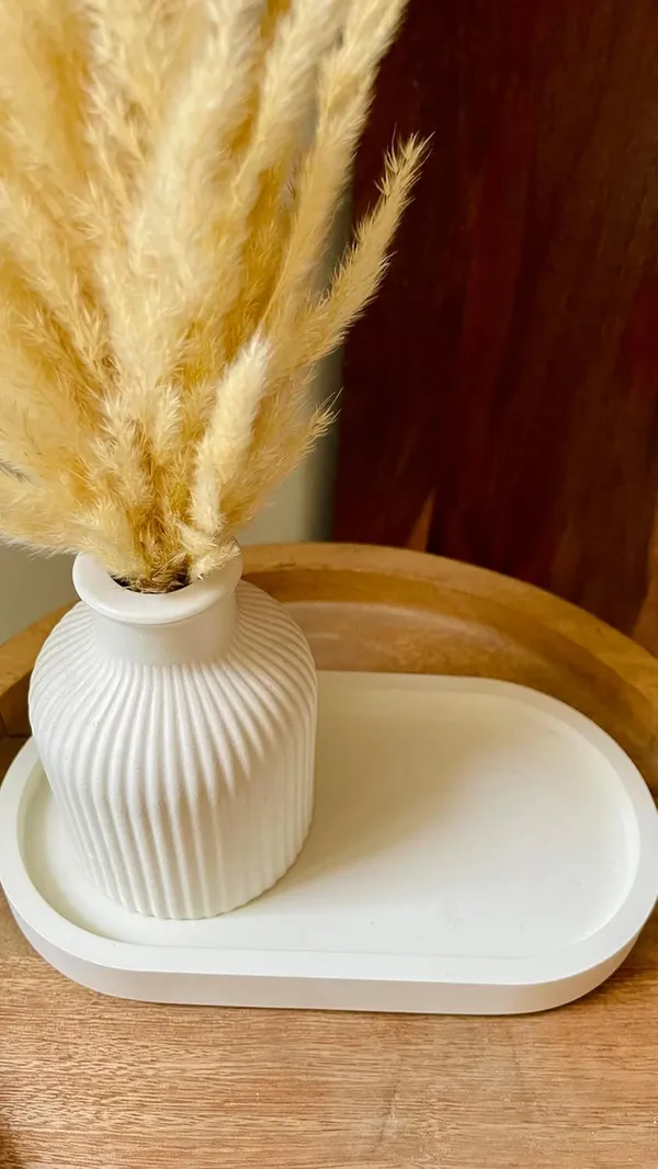 White_Concrete_Oval_Tray_Combo_Offer_|_Jewellery/Makeup/Table_Organizer_|_Home_Decor_Set_L_(Includes_Oval_Tray,_Striped_Vase,_Naturally_Dried_Pampas_Grass)