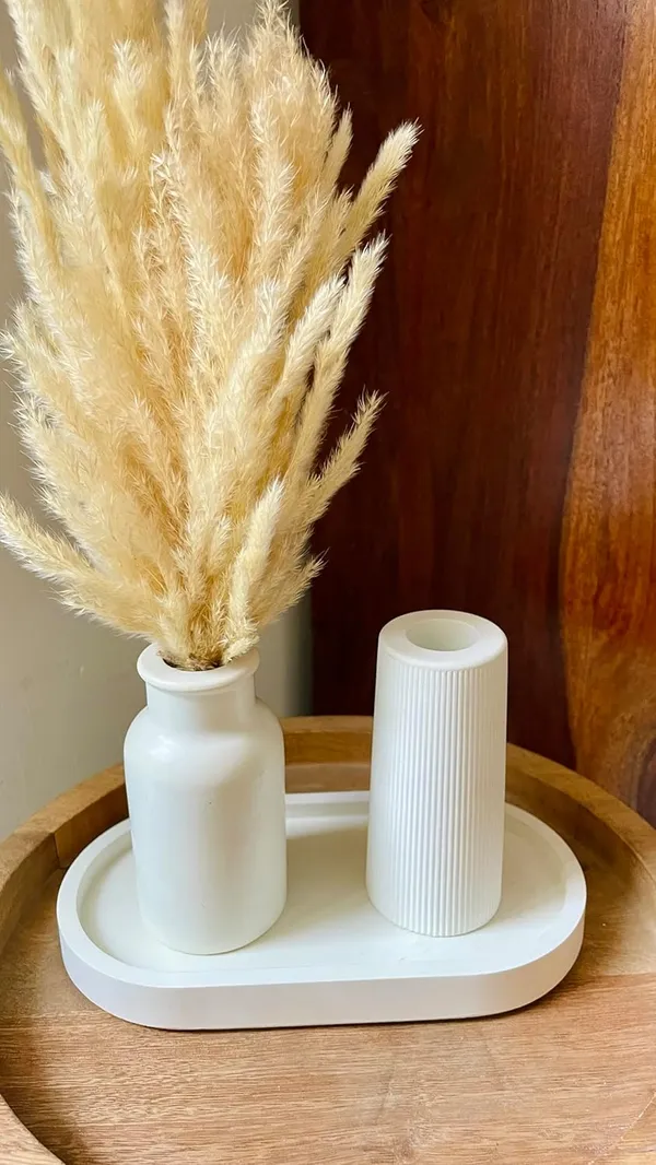 White_Concrete_Vase_Combo_Offer_(Includes_Oval_Tray,18.8*10,2*2cm)(_Long_Striped_Vase,9*5*4cm)(_Cylindrical_Vase,_9*6*3.5cm)(_Naturally_Dried_Pampas_Grass)