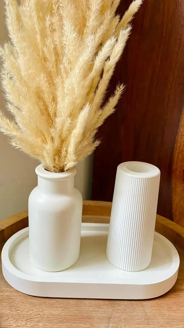 White_Concrete_Vase_Combo_Offer_(Includes_Oval_Tray,18.8*10,2*2cm)(_Long_Striped_Vase,9*5*4cm)(_Cylindrical_Vase,_9*6*3.5cm)(_Naturally_Dried_Pampas_Grass)
