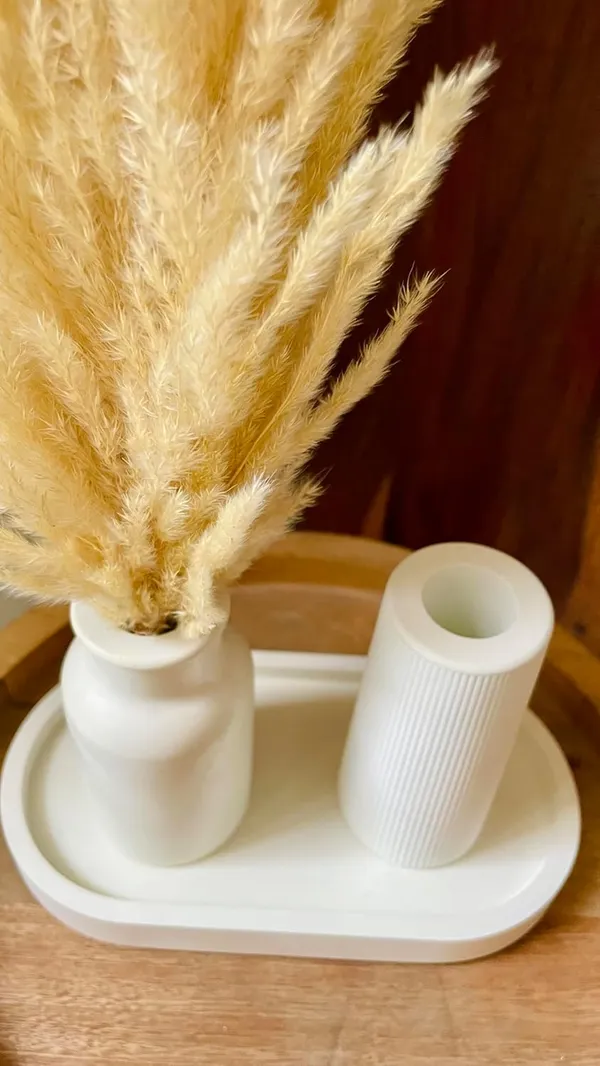 White_Concrete_Vase_Combo_Offer_(Includes_Oval_Tray,18.8*10,2*2cm)(_Long_Striped_Vase,9*5*4cm)(_Cylindrical_Vase,_9*6*3.5cm)(_Naturally_Dried_Pampas_Grass)