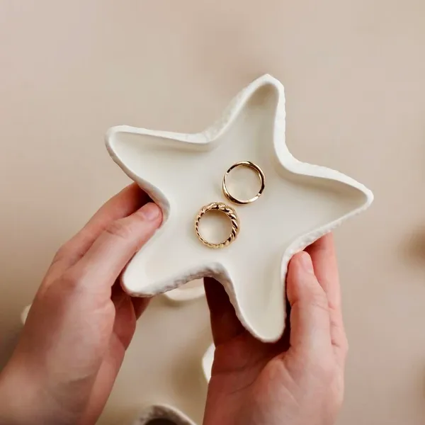 White_Starfish_Shaped_Jewellery_Tray_|_Concrete_|_|_13.5×13Cm_|_Handmade_|_Marble-Like_Finish_|_Waterproof_|_Coastal_Decor