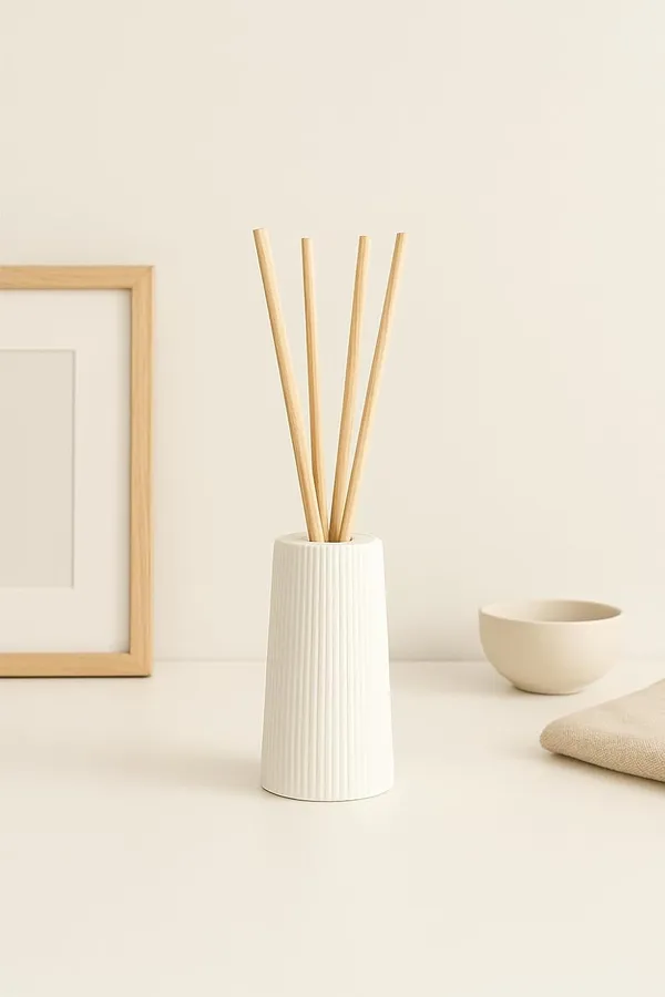 White_Long_Striped_Vase|_Reed_Diffuser_|_Flower_Vase_For_Home_Decoration_|_Aesthetic/Minimalist_Home_Decor_(9X5X4Cm)