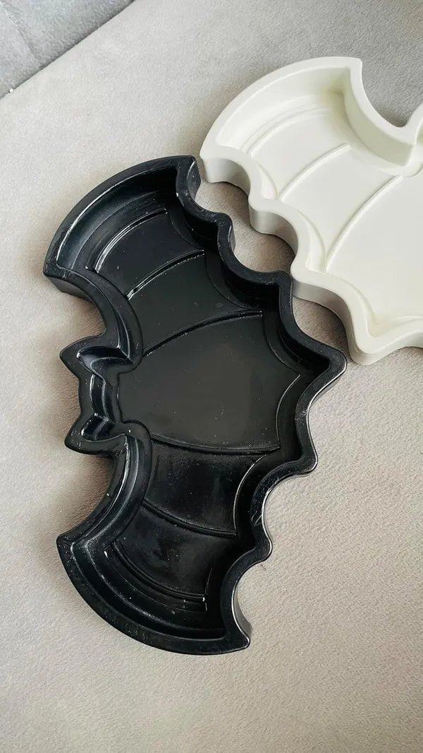 Gold_Foil_Batman_Tray_|_Bedside_Tray_|_Aesthetic_Tray_|_Minimalist_Decor_|_Trinket_Tray_|_Modern_Home_Decor_|_New_Home_Gift_|_Multipurpose_(18×10_X_2Cm)