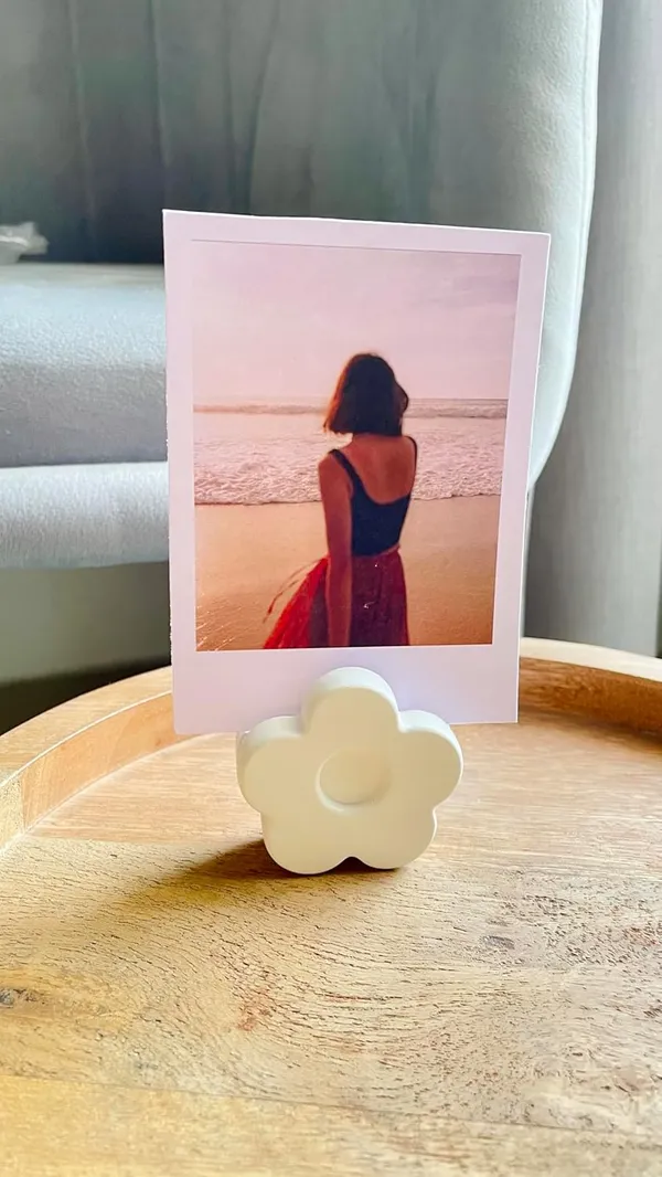 White_Polaroid/Photo_Holder_|_Card_Holder_|_Aesthetic_Holder_|_Minimalist_Decor_|_Business_Card_Holder_|_New_Home_Gift_(6×4×4Cm)_(Set_Of_2)_(Flower)