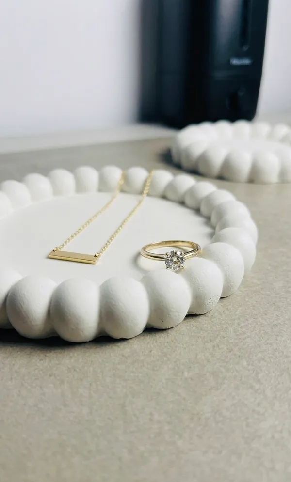 White_Small_Bubble_|_Cement_Tray_|_Aesthetic_Tray_|_Minimalist_Decor_|_Trinket_|_Modern_Home_Decor_|_New_Home_Gift_|_Multipurpose_(14.3×14.3Cm)