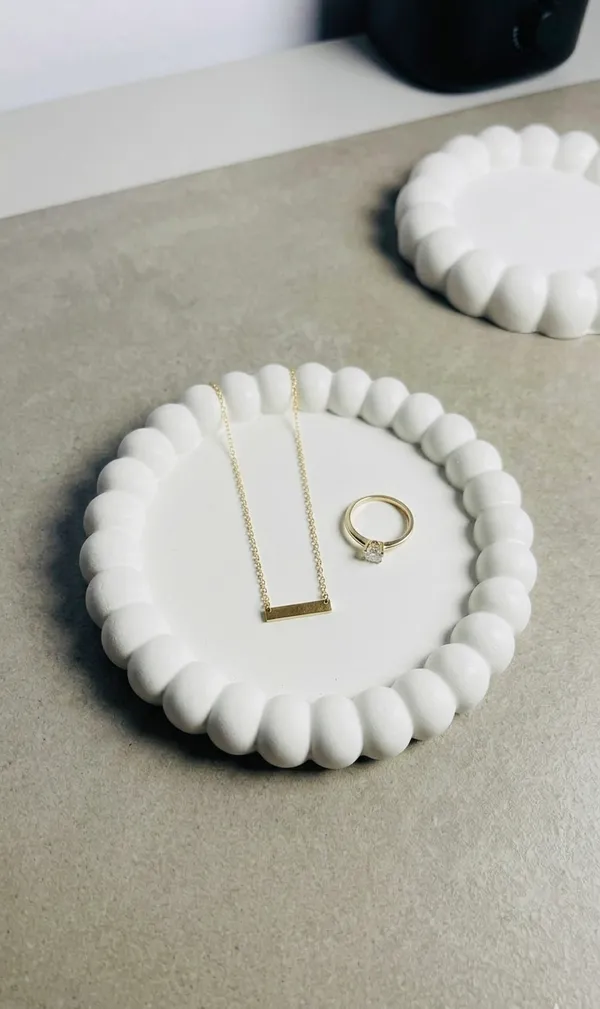 White_Small_Bubble_|_Cement_Tray_|_Aesthetic_Tray_|_Minimalist_Decor_|_Trinket_|_Modern_Home_Decor_|_New_Home_Gift_|_Multipurpose_(14.3×14.3Cm)