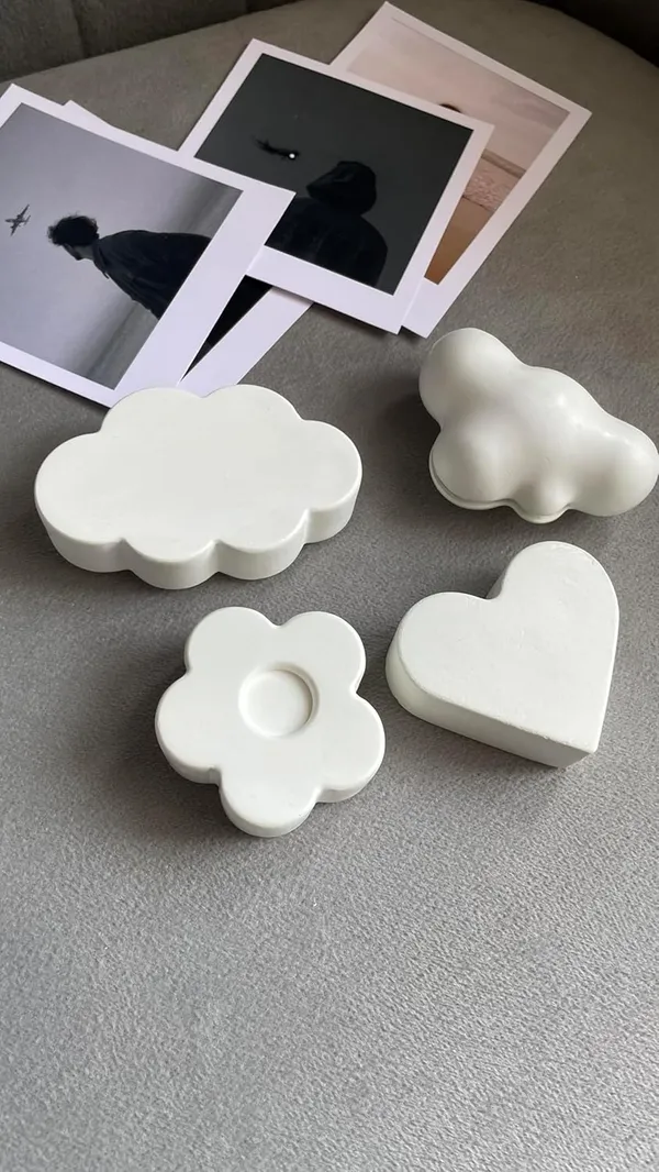 White_Polaroid/Photo_Holder_|_Card_Holder_|_Aesthetic_Holder_|_Minimalist_Decor_|_Business_Card_Holder_|_New_Home_Gift_(Set_Of_2)_(Heart_&_Rainbow)