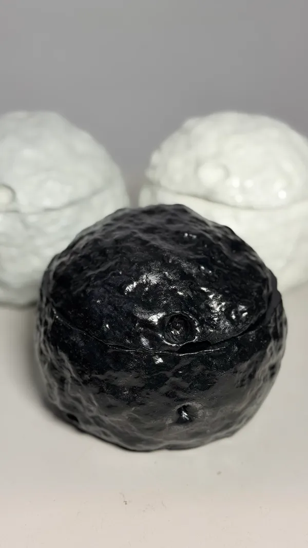 TREETRUNK®_Concrete_Moon_jar_with_lid__|_Jewellery/_Makeup/Table_Organizer_I_Home_Decor_I_Multipurpose_(11x10×10cm)_(Black)