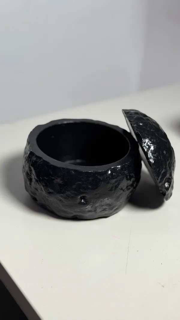 TREETRUNK®_Concrete_Moon_jar_with_lid__|_Jewellery/_Makeup/Table_Organizer_I_Home_Decor_I_Multipurpose_(11x10×10cm)_(Black)