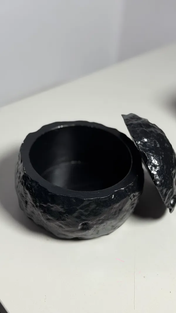 TREETRUNK®_Concrete_Moon_jar_with_lid__|_Jewellery/_Makeup/Table_Organizer_I_Home_Decor_I_Multipurpose_(11x10×10cm)_(Black)