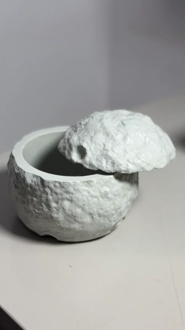 TREETRUNK®_Concrete_Moon_jar_with_lid__|_Jewellery/_Makeup/Table_Organizer_I_Home_Decor_I_Multipurpose_(11x10×10cm)_(Grey)