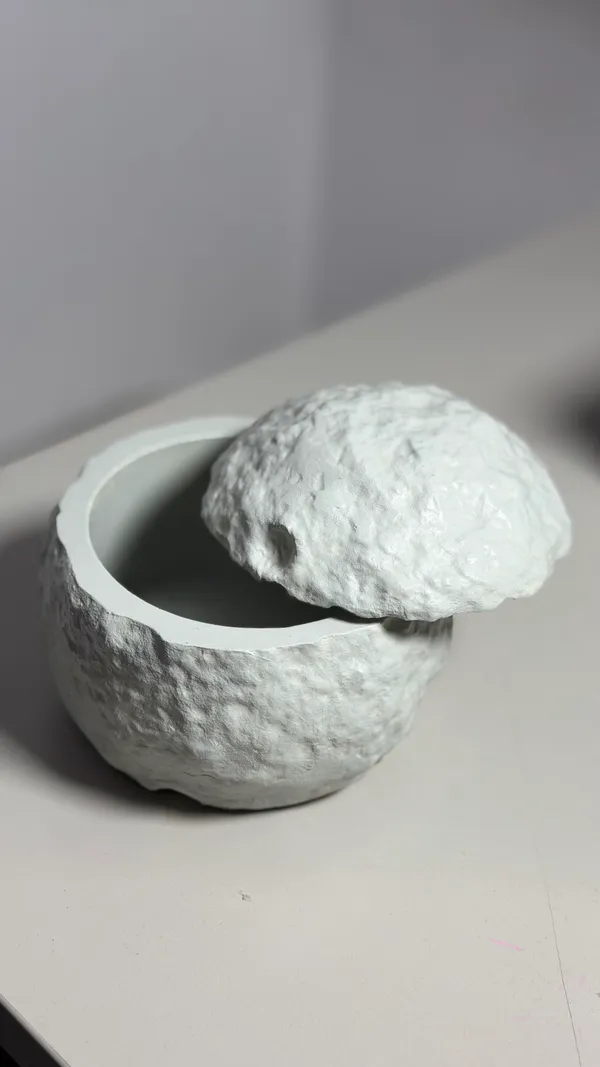 TREETRUNK®_Concrete_Moon_jar_with_lid__|_Jewellery/_Makeup/Table_Organizer_I_Home_Decor_I_Multipurpose_(11x10×10cm)_(Grey)