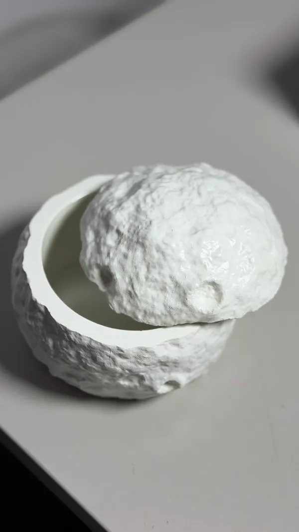 TREETRUNK®_Concrete_Moon_jar_with_lid__|_Jewellery/_Makeup/Table_Organizer_I_Home_Decor_I_Multipurpose_(11x10×10cm)_(White)